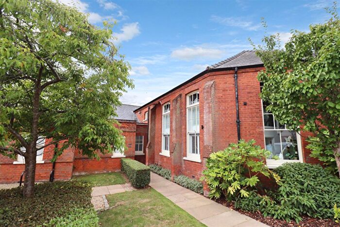 2 Bedroom Flat For Sale In Old St. Michaels Drive, Braintree, CM7
