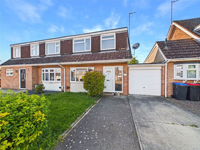3 Bedroom Semi Detached House For Sale In Lifchild Close, Witham, Essex, CM8