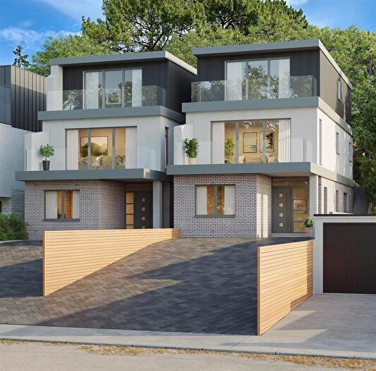 4 Bedroom Detached House For Sale In Alton Road, Lower Parkstone, BH14