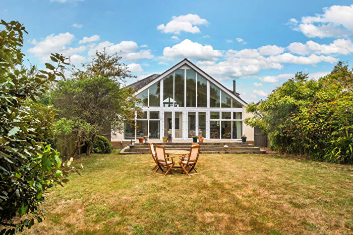 4 Bedroom Detached House For Sale In Park Lane, Chichester, PO20