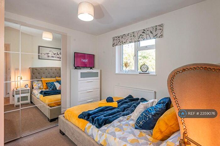 3 Bedroom Flat To Rent In Newcastle Road, Reading, RG2
