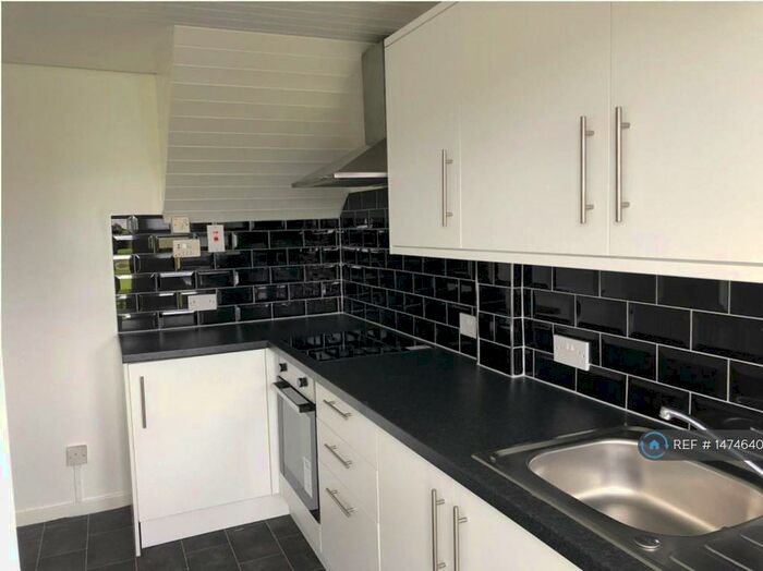 2 Bedroom Terraced House To Rent In Myrtle Bank, Beith, KA15