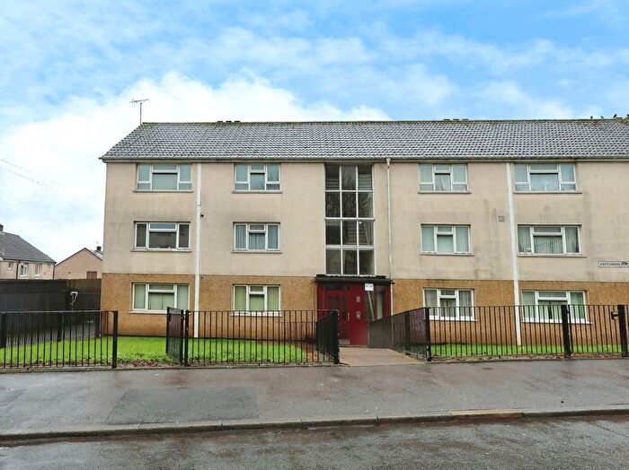 2 Bedroom Flat For Sale In Aberdaron Road, Rumney, Cardiff, South Glamorgan, CF3