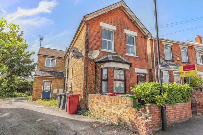 1 Bedroom Apartment To Rent In Slough, Berkshire, SL1