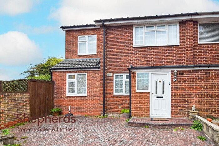 5 Bedroom End Of Terrace House For Sale In Cowles, West Cheshunt, EN7