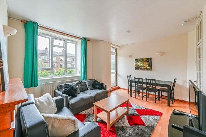 4 Bedroom Maisonette To Rent In Vernon House, , Vauxhall, London, SE11