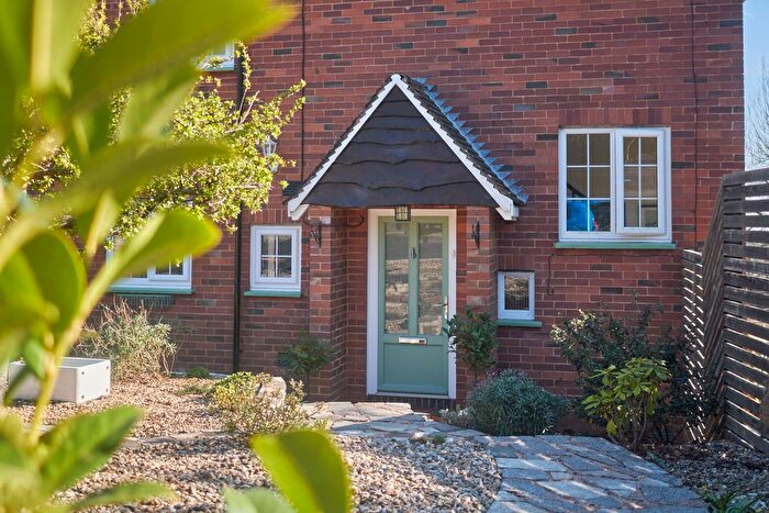 4 Bedroom Detached House For Sale In Church Hill, Exeter, EX4