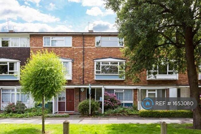 2 Bedroom Maisonette To Rent In Fairby Road, London, SE12