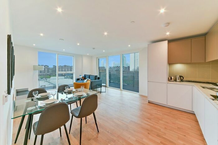 2 Bedroom Flat To Rent In Kingwood Apartments, Deptford Landings, Waterline Way, Deptford, SE8