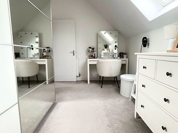 2 Bedroom Flat For Sale In Charminster Road, Bournemouth, BH8