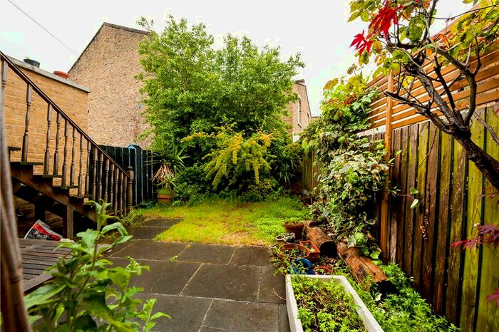 2 Bedroom Flat To Rent In Hubert Grove, London, SW9