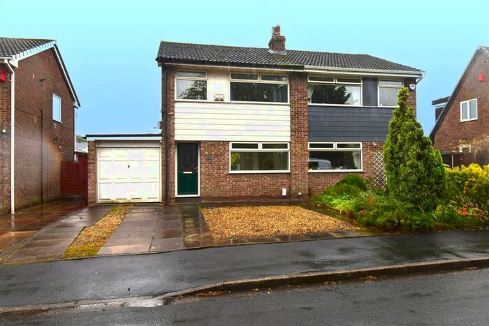 3 Bedroom Semi-Detached House To Rent In Marlbrook Drive, Westhoughton, Bolton, BL5