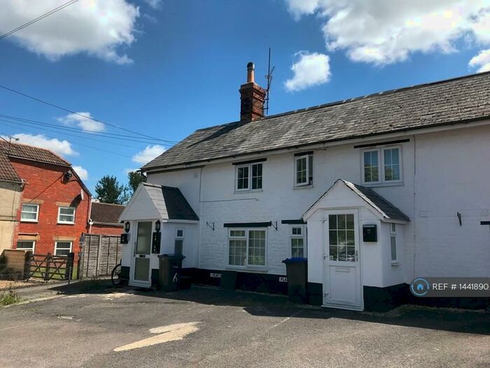 Studio To Rent In High Street, Semington, Trowbridge, BA14