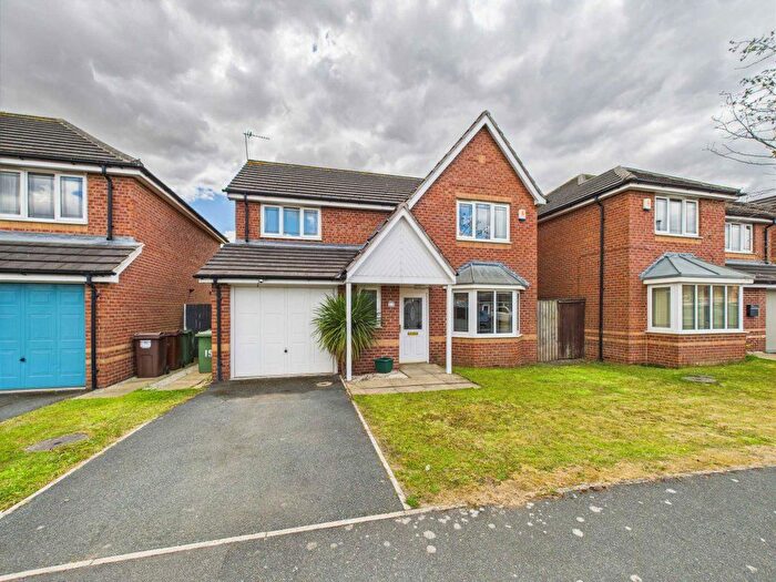 4 Bedroom Detached House To Rent In Whitwell Drive, Streethouse, WF7