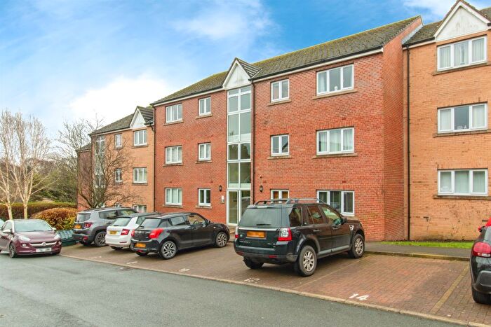 2 Bedroom Flat For Sale In Fieldmoor Lodge, Pudsey, LS28