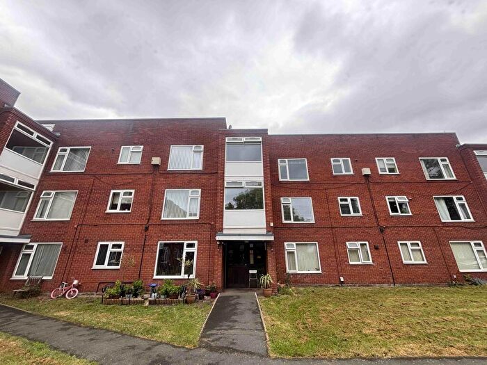 2 Bedroom Flat To Rent In Everard Court, CV11