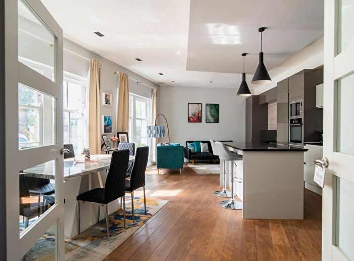 2 Bedroom Flat To Rent In Agar Grove, London, NW1