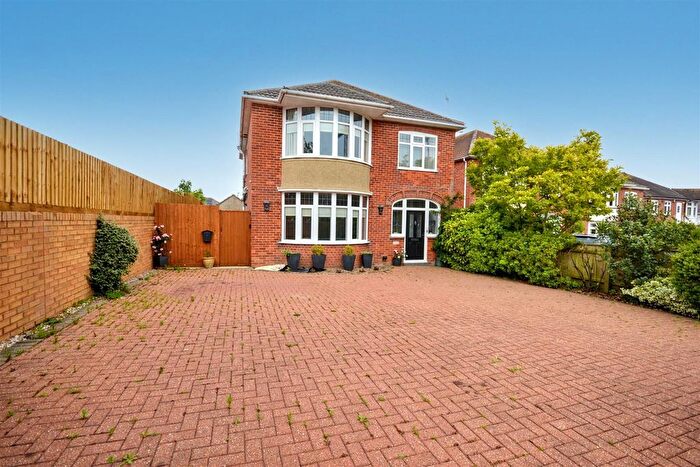 5 Bedroom Detached House For Sale In Dorchester Road, Weymouth, DT3