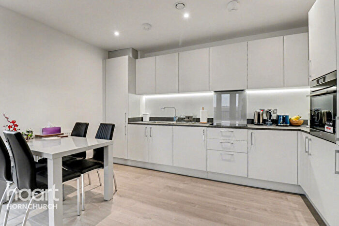 2 Bedroom Apartment For Sale In Finlay Gardens, Hornchurch, RM12