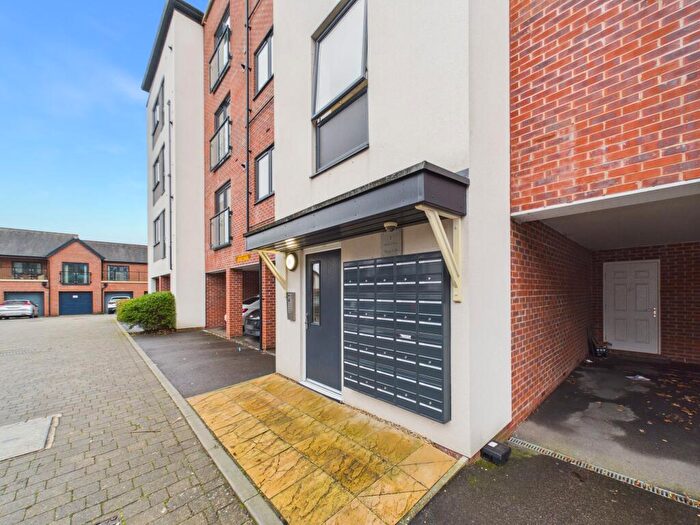 1 Bedroom Flat For Sale In Elvian Close, Reading, RG30