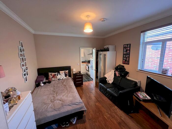 Studio To Rent In South Ealing Road, Ealing, W5