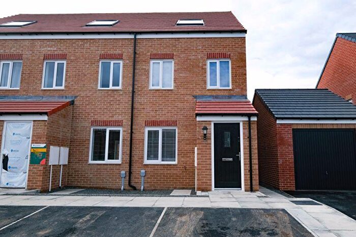 3 Bedroom Mews To Rent In Eider Close, Amble, NE65