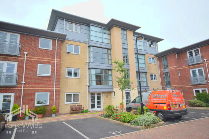 2 Bedroom Flat To Rent In Bailey Avenue, Lytham St Annes, Lancashire, FY8