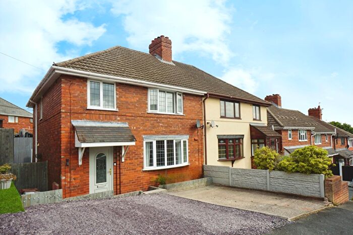 4 Bedroom Semi-Detached House For Sale In Sherwin Avenue, Woodcross, Bilston, WV14