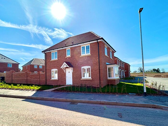 3 Bedroom Detached House To Rent In Frederick Beech Grove, Priorslee, Telford, TF2