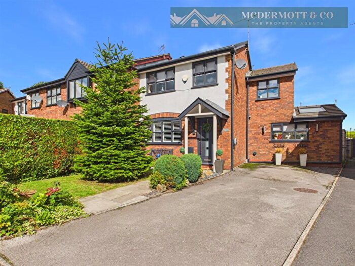 4 Bedroom Semi Detached House For Sale In Sycamore Grove, Willow Park, Failsworth, M35