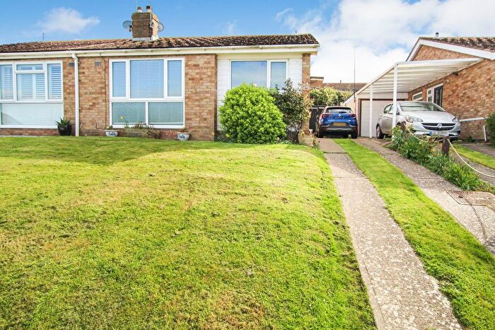 2 Bedroom Bungalow For Sale In Shearwater Avenue, Whitstable, CT5