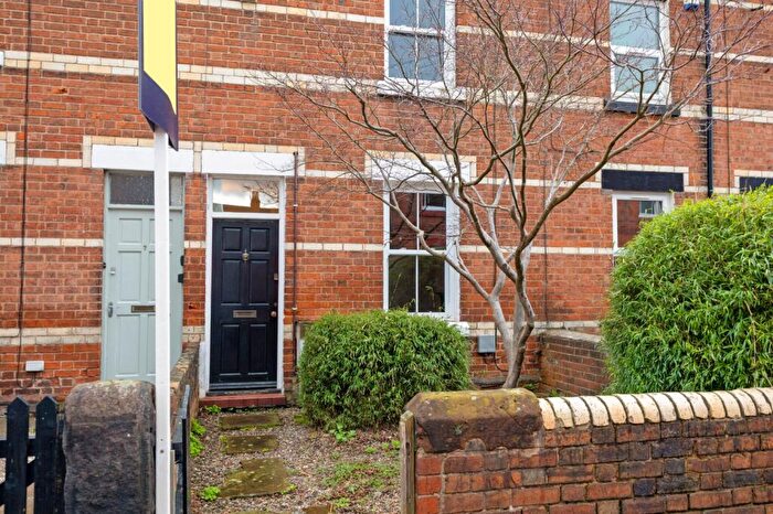 2 Bedroom Terraced House For Sale In Hartington Street, Chester, Cheshire, CH4