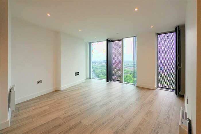 2 Bedroom Apartment To Rent In Thr, M15