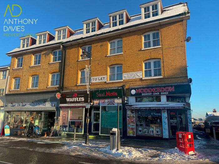 1 Bedroom Apartment To Rent In High Street, Hoddesdon, EN11