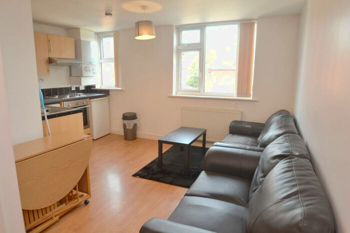 1 Bedroom Flat To Rent In Birchfields Road, Rusholme, Manchester, M13