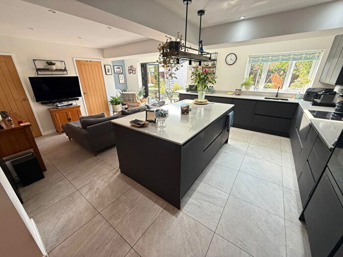 4 Bedroom Detached House For Sale In Cypress Close, Melling, L31