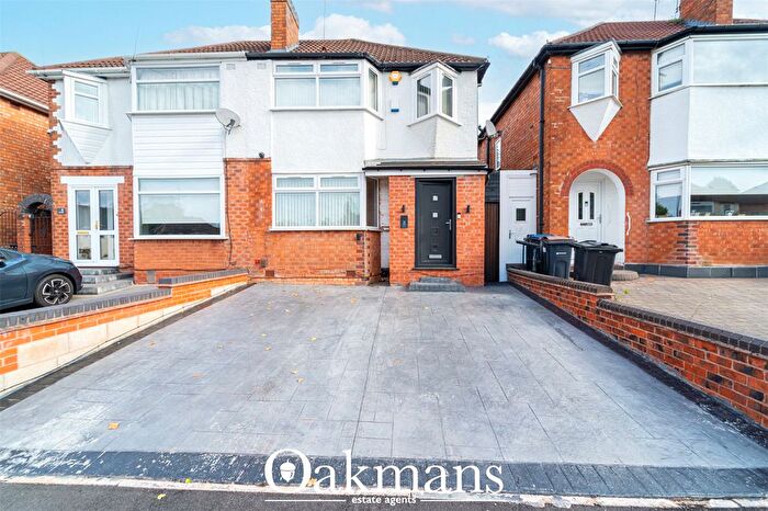 3 Bedroom Semi Detached House For Sale In Max Road, Quinton, Birmingham, B32