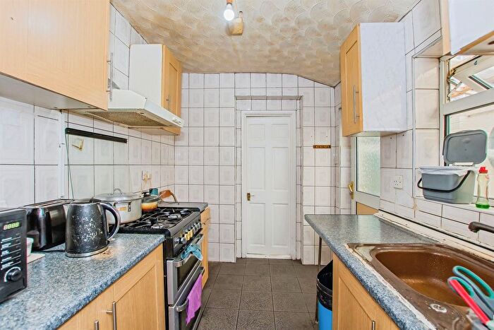 3 Bedroom Terraced House For Sale In Gladstone Street, Peterborough, PE1