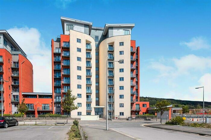 Flat To Rent In South Quay, Kings Road, Swansea, SA1