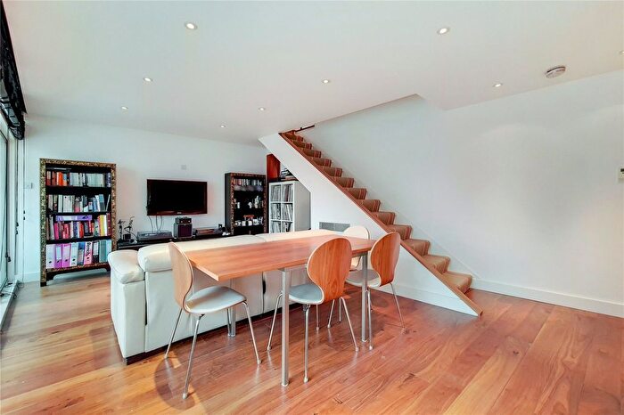2 Bedroom Flat To Rent In St. Giles High Street, Central St Giles, WC2H