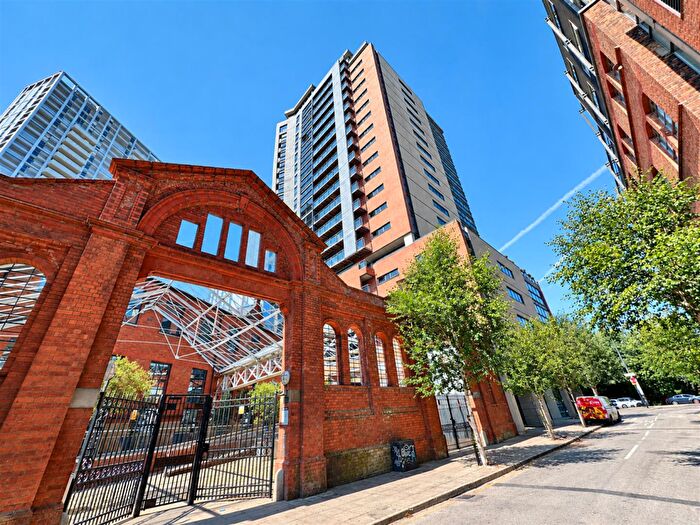 1 Bedroom Apartment To Rent In Tempus Tower, Mirabel Street, Manchester, M3