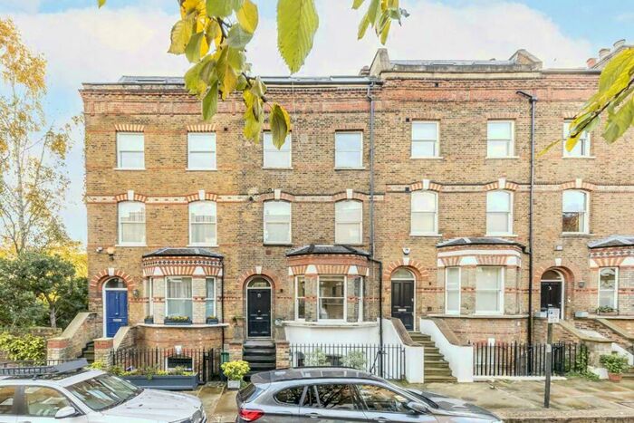 2 Bedroom Flat To Rent In Gardnor Road, London, NW3