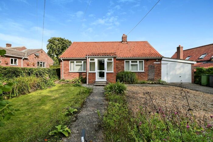3 Bedroom Detached Bungalow For Sale In Heath Road, Kenninghall, Norwich, NR16