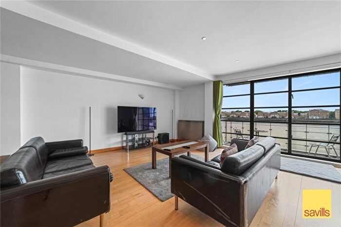 2 Bedroom Apartment For Sale In Phoenix Wharf, - Narrow Street, Limehouse, London, E14
