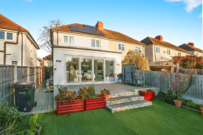 3 Bedroom Semi-Detached House For Sale In St Michaels Road, Sutton Coldfield, B73