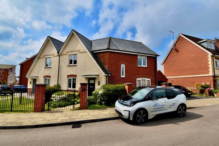 3 Bedroom Semi-Detached House To Rent In Timken Way North, Northampton, NN5