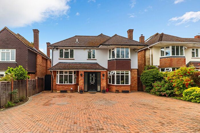 4 Bedroom Property For Sale In Gallows Hill Lane, Abbots Langley, WD5