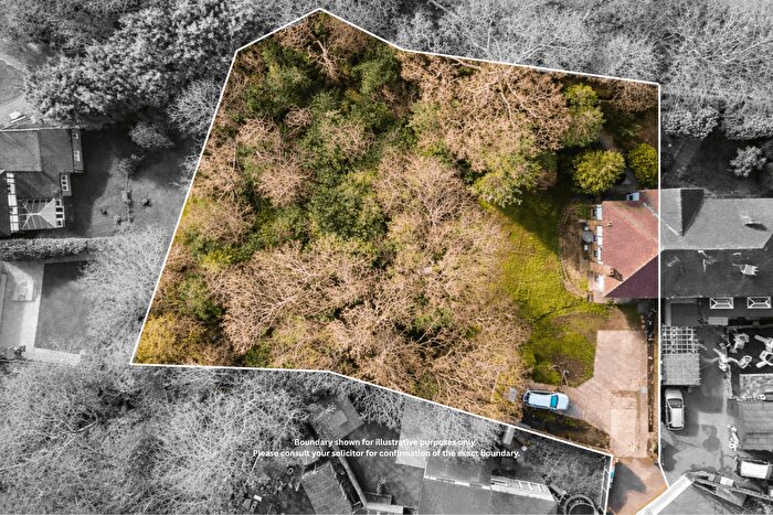 3 Bedroom Semi Detached House For Sale In Torbrook Close, Bexley, DA5