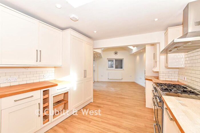 4 Bedroom Detached Bungalow For Sale In Bourne Close, Horndean, Waterlooville, Hampshire, PO8