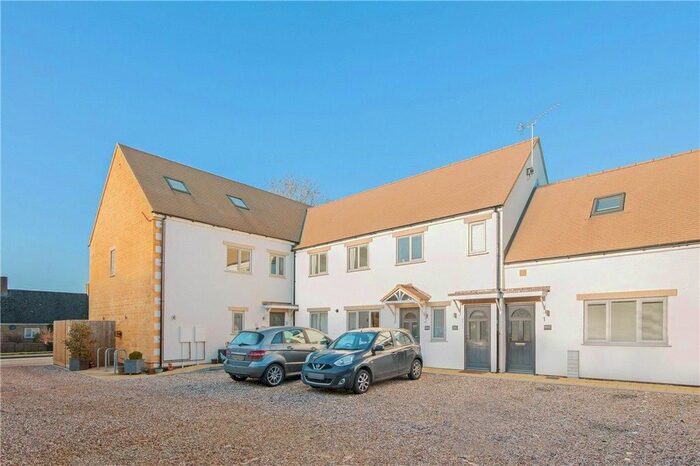 1 Bedroom Flat To Rent In Apartment, Chadwick Court, Stow Road, GL56